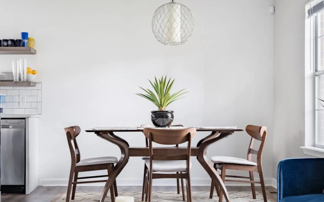 Spa-inspired Modern Oasis Near Downtown Nashville