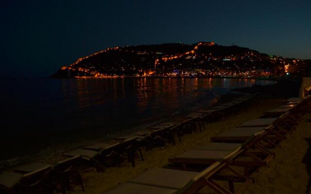 Sun Hotel by En Vie Beach - Adults Only