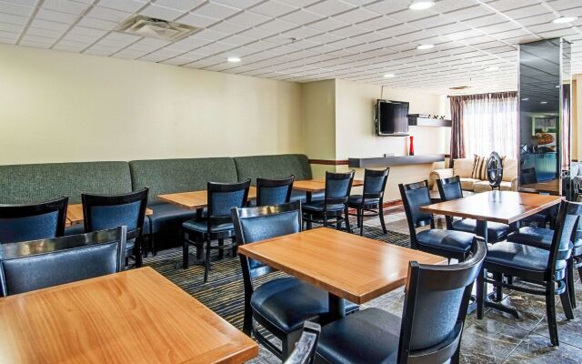 Quality Inn & Suites I-81 Exit 7