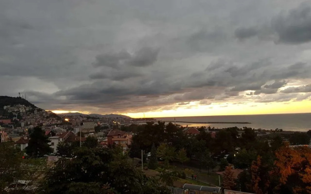 Darius Hotel By Dara