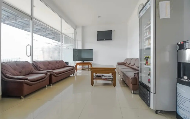 RedDoorz near Pantai Tanjung Pendam 2