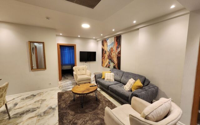 Perfect Residence Taksim with pool