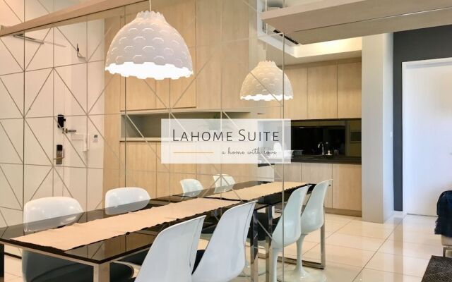 The Robertson Kuala Lumpur Lahome Suite