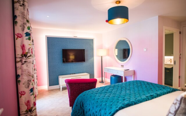 Dewars Restaurant & Rooms