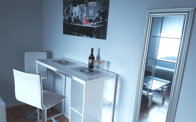 Apartment Arena Silver