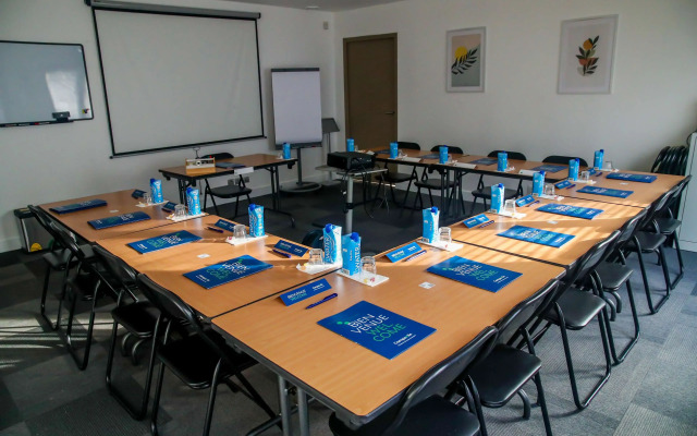 Hotel Campanile Montargis - Amilly