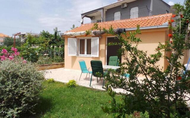 Apartments with a parking space Seget Vranjica, Trogir - 19022