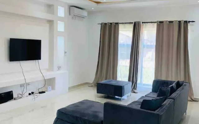 Villa With 4 Bedrooms