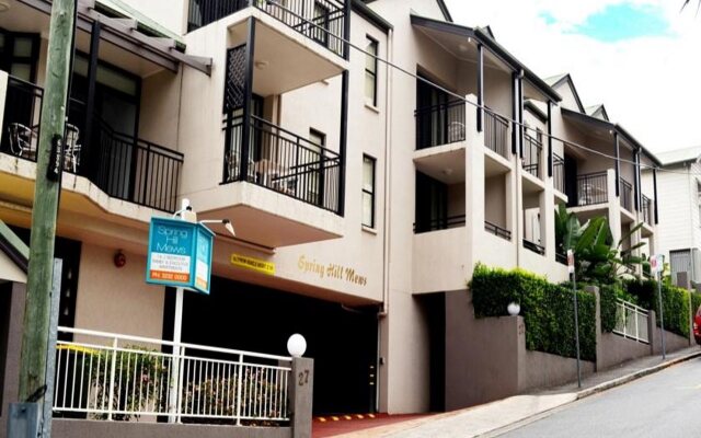 Spring Hill Mews Apartments