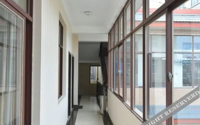 OYO DaLiYuLongTingHaiHotel