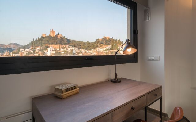 Chezmoihomes Plaza Nueva Penthouse