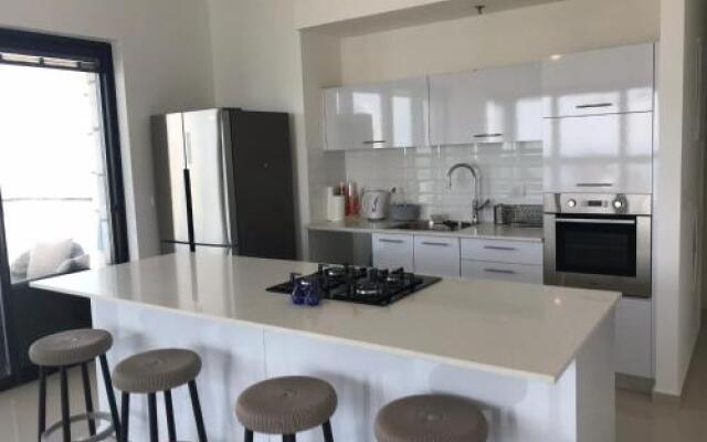 110 sqm Luxury Apartment On The Sea