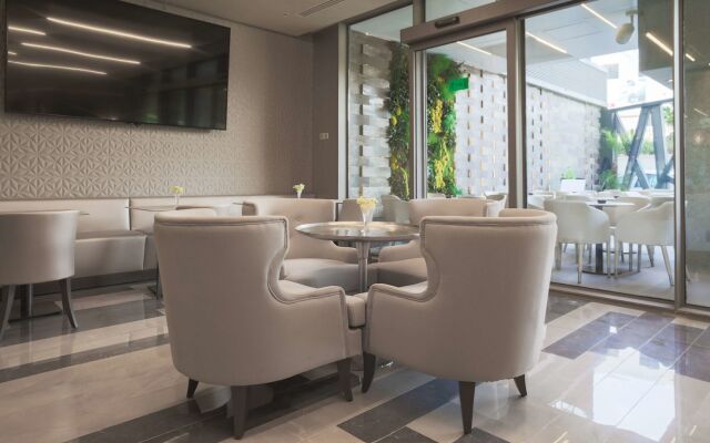 The Legacy Luxury hotel Algiers Hydra