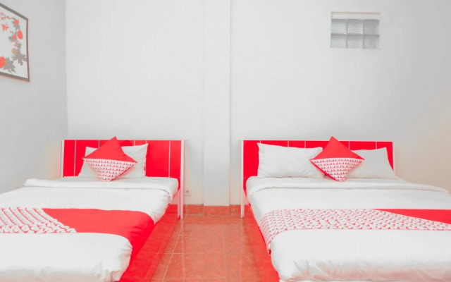 OYO 351 Syariah Guest House Karanglo