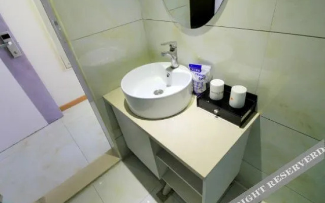 Nanyang Town Pingshang Yite Express Hotel