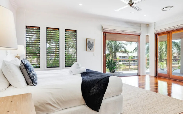Lux Tropical Haven Mooloolaba Moonda5