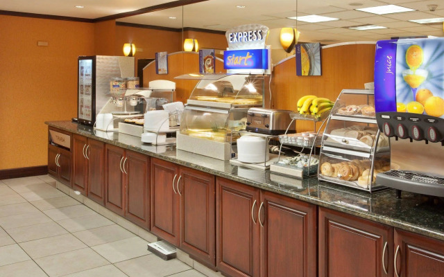 Holiday Inn Express Fremont-Milpitas Central by IHG