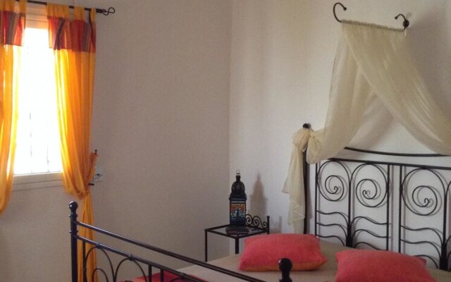 House With 3 Bedrooms in Houmt Souk, With Wonderful sea View, Private