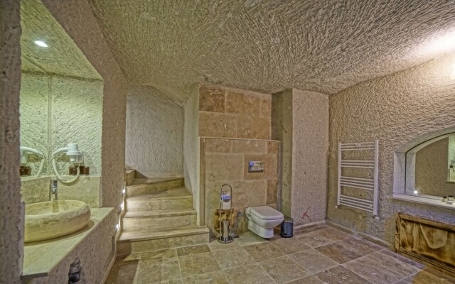 Zeus Cave Suites