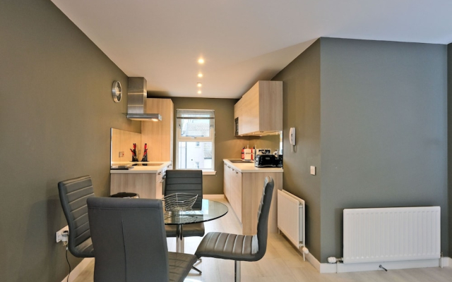 Stylish Home Near Aberdeen Station