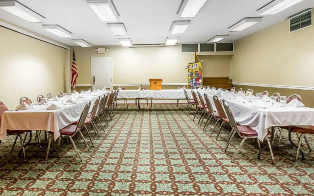 Quality Inn & Suites