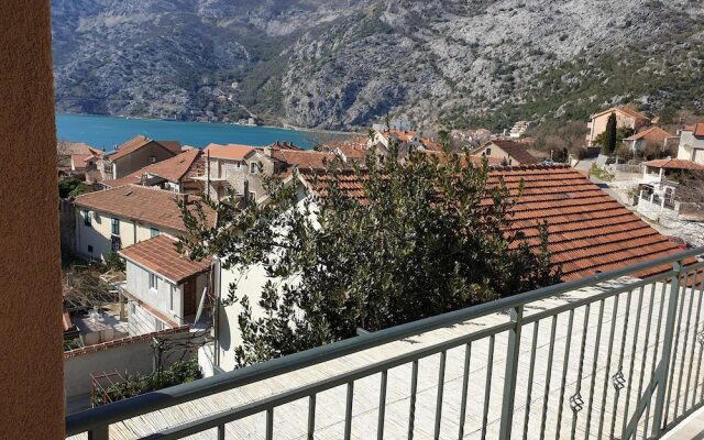 Apartments Montenegro Risan Cuckovic