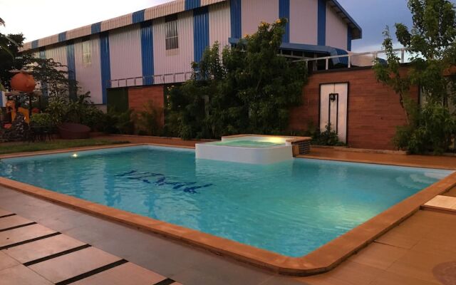 Rattanakvisal Boutique