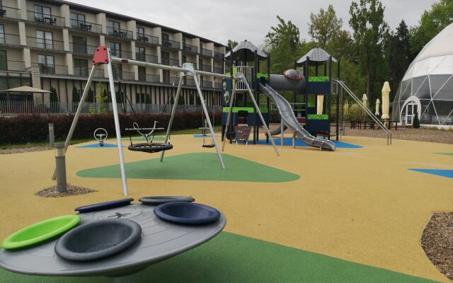 Holiday Inn Resort Warszawa Józefów**** by IHG