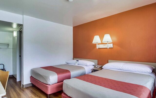 Motel 6 Jacksonville, FL - Orange Park