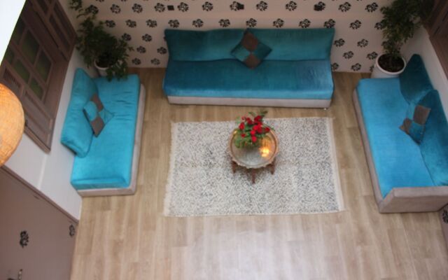 Corner Hostel Marrakech - Adults Only