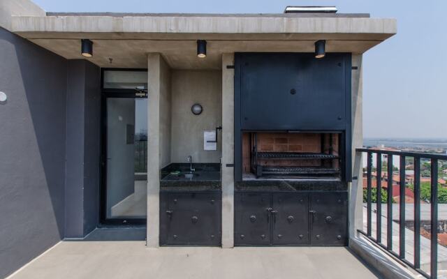 Lovely Business Loft Pool BBQ & Views