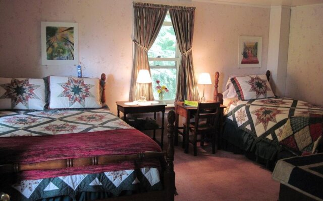 Maple House Bed & Breakfast
