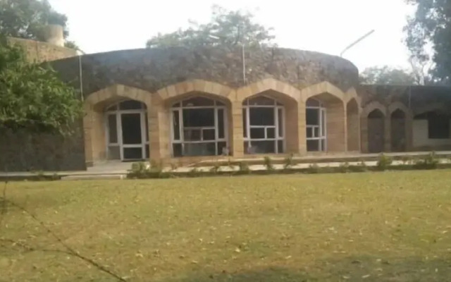 Badkhal Lake Resort