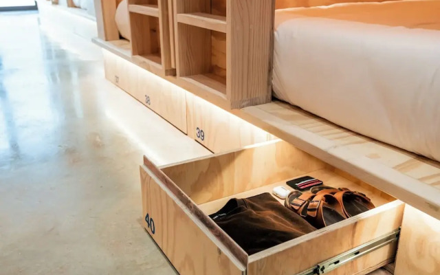 Colo Colo. The Smart Hostel Valencia