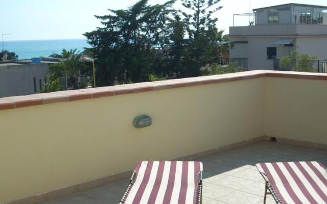 BEACHOUSE