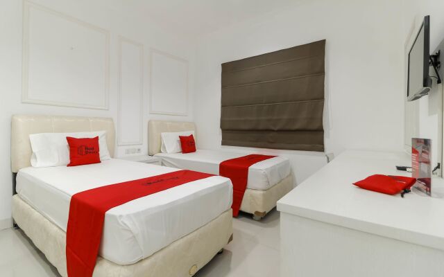 RedDoorz Plus @ Setiabudi Barat