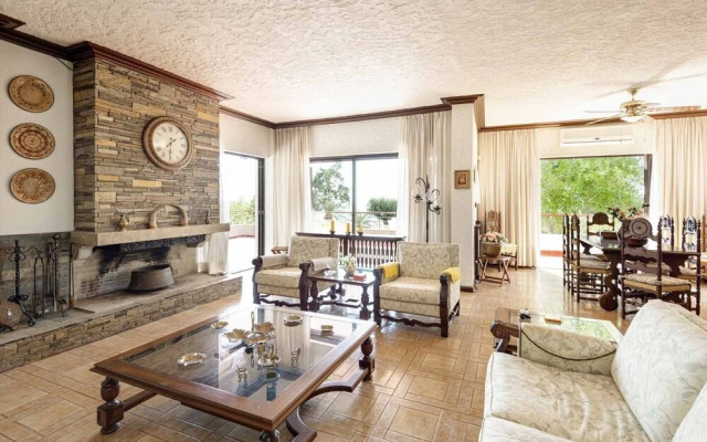 Malt Beachfront Villa Mola Kalyva