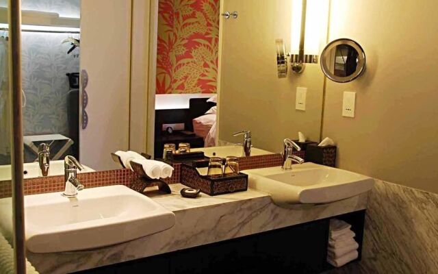 Yuehe Hotel