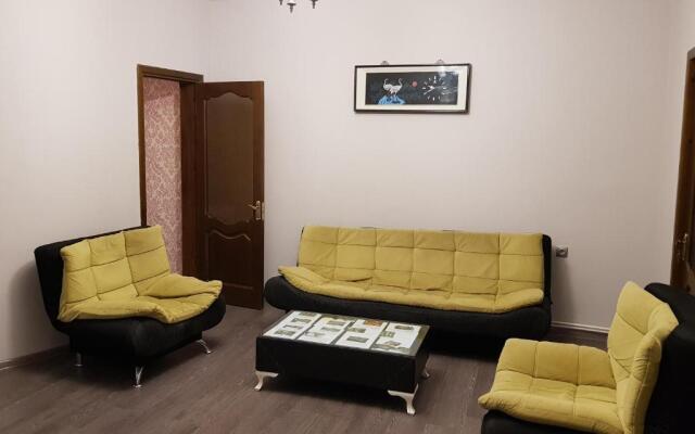 ESE 2 - Griboedovi str