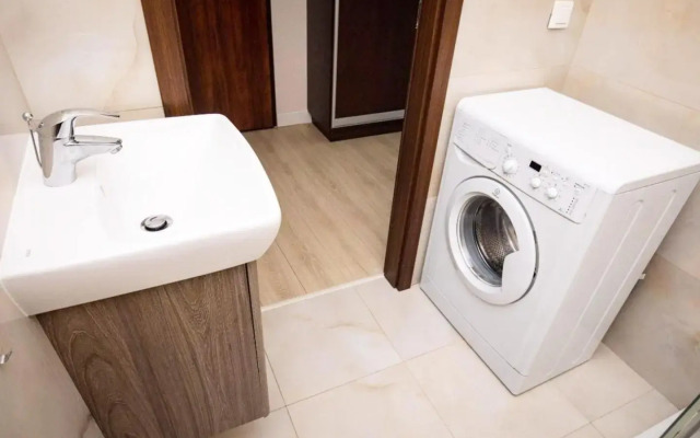 Grójecka 194 - cozy studio by Homeprime