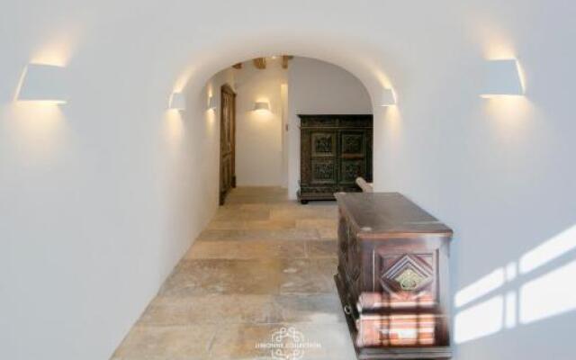 Old Town Deluxe Duplex Suite