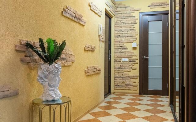 HomeHotel (ХоумХотел) на улице Есенина 5