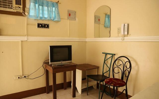 OYO 1048 Jomckayl Apartelle