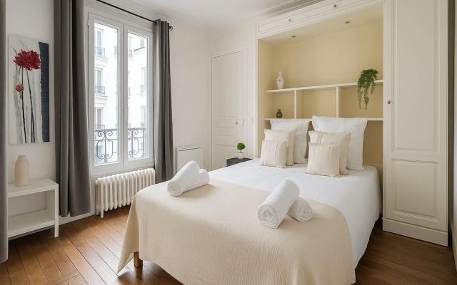 3 pieces pres du Pantheon