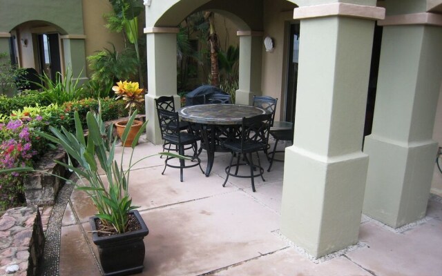 Condo Andy EM