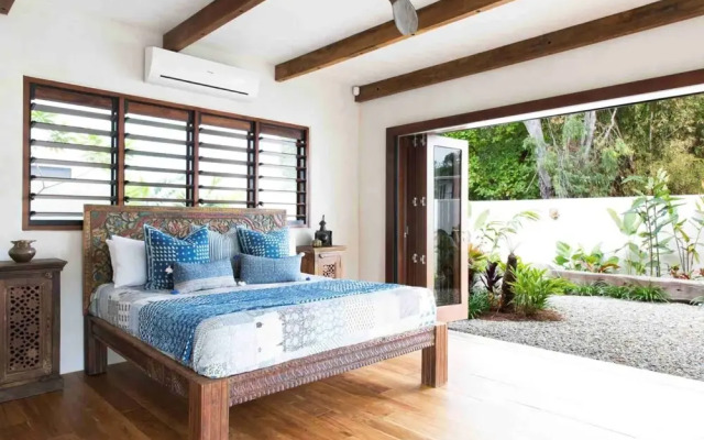 Spice At Oak Absolute Oceanfront House