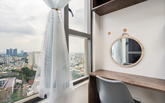 Henry Home - RiverGate Residence