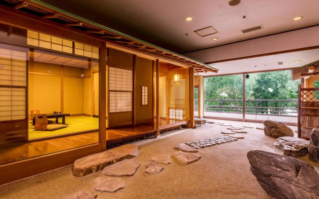 Ooedo Onsen Monogatari Premium Yoshinoya Irokuen