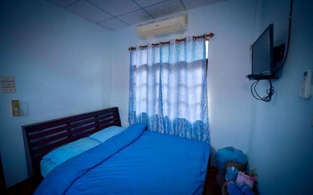 Baan Kamolsit Resort