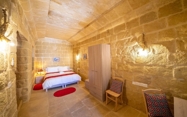 Ta' Pinu B&B